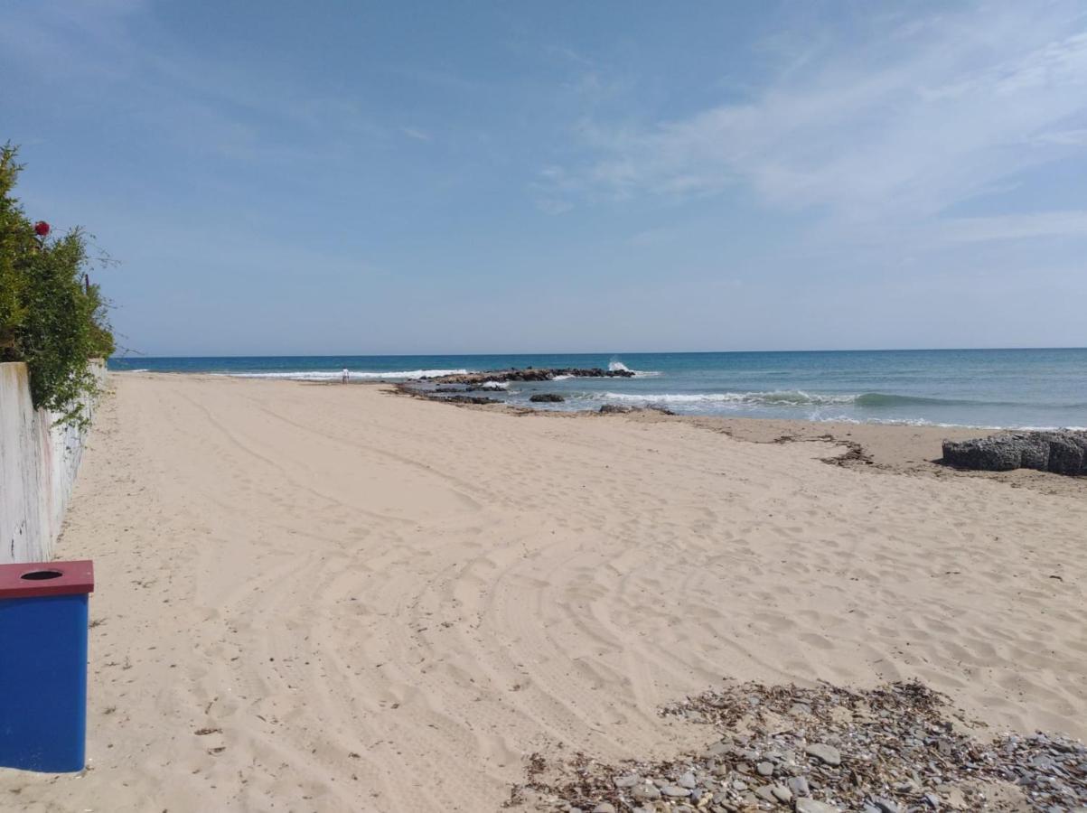 On The Beach Елените Екстериор снимка
