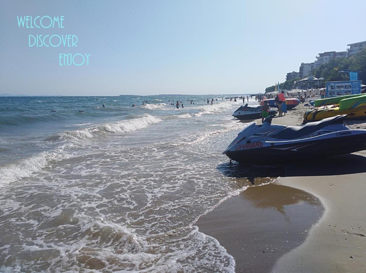 On The Beach Елените Екстериор снимка